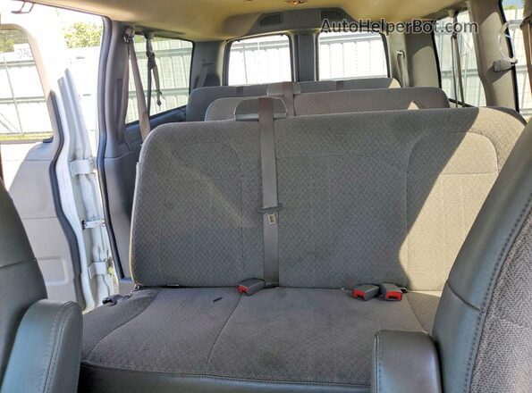 1GAZGMFG2K1278130 2019 CHEVROLET EXPRESS Белый Вид задних сидений