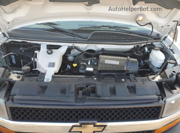1GAZGPFGXK1208828 2019 CHEVROLET EXPRESS White Widok komory silnika