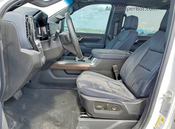 1GC4YREY3RF310697 2024 CHEVROLET SILVERADO White Вид салону спереду