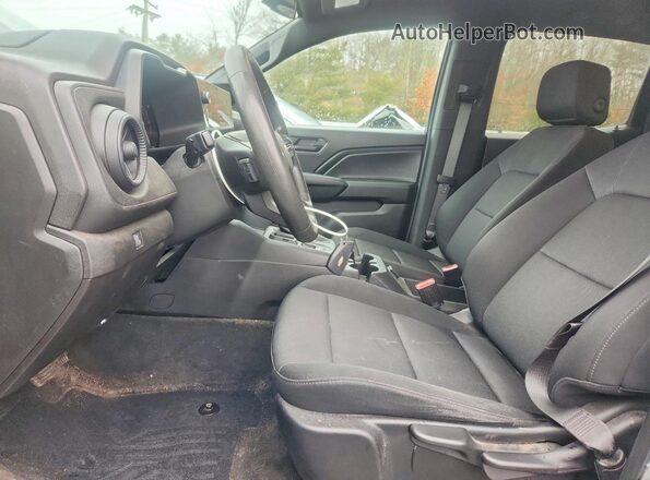 1GCGSBEC0R1134277 2024 CHEVROLET COLORADO Серебряный Вид салона спереди