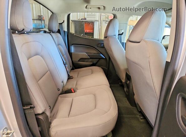 1GCGTBEN2J1295880 2018 CHEVROLET COLORADO Серебряный Вид задних сидений