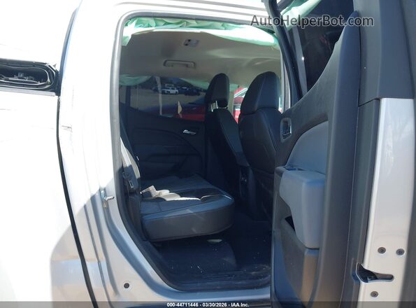1GCGTDEN0L1215975 2020 CHEVROLET COLORADO Серебряный Вид наклейки с VIN-кодом
