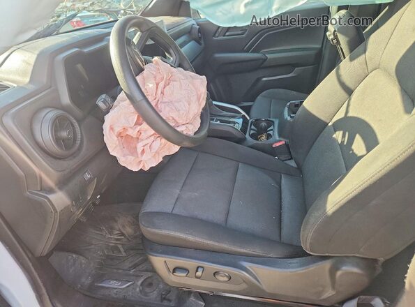 1GCPSBEK6R1116650 2024 CHEVROLET COLORADO Белый Вид салона спереди