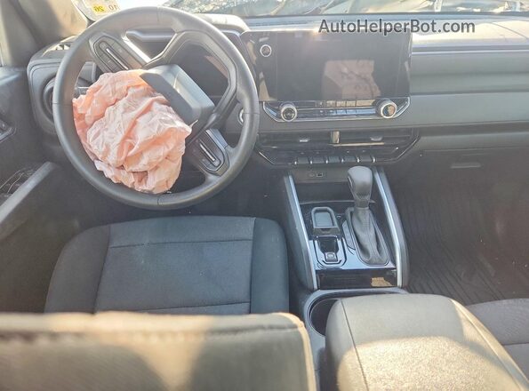 1GCPSBEK6R1116650 2024 CHEVROLET COLORADO Белый Вид панели приборов
