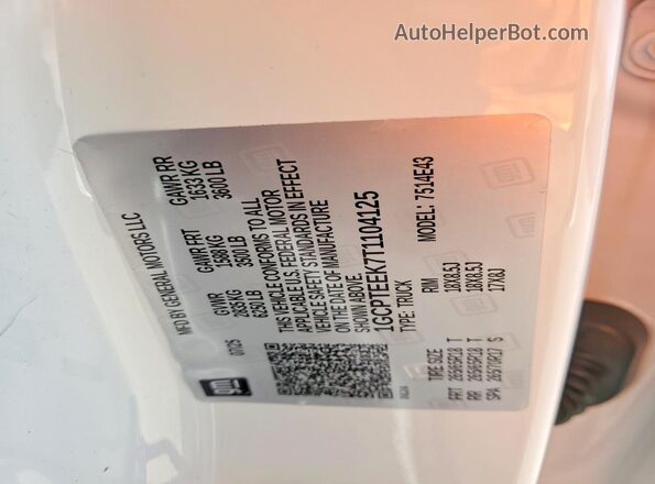 1GCPTEEK7T1104125 2026 CHEVROLET COLORADO White Vista del compartimento del motor