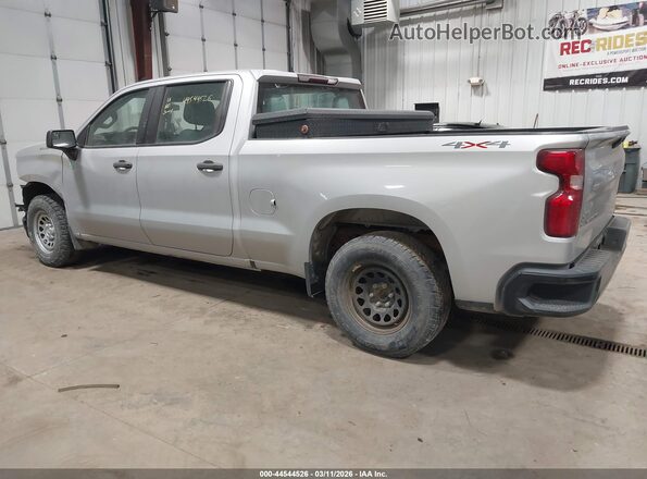 1GCUYAEFXKZ240622 2019 CHEVROLET SILVERADO Серебряный Задняя левая четверть