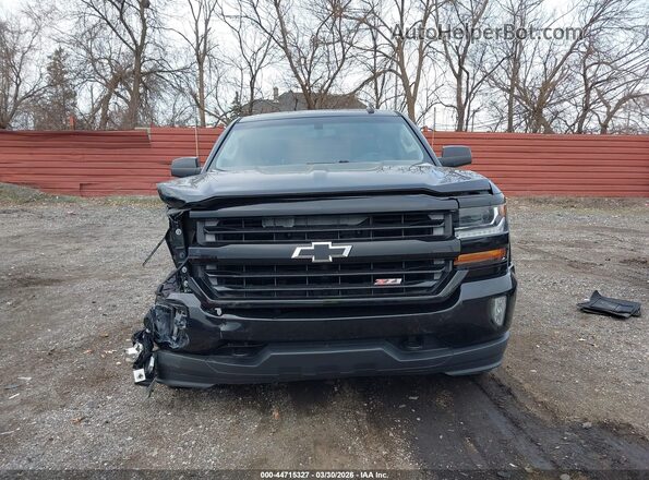 1GCVKREC8HZ119008 2017 CHEVROLET SILVERADO Black Widok zestawu wskaźników