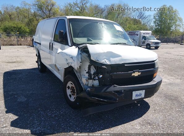 1GCWGAF19K1220035 2019 CHEVROLET EXPRESS Белый Передняя правая четверть