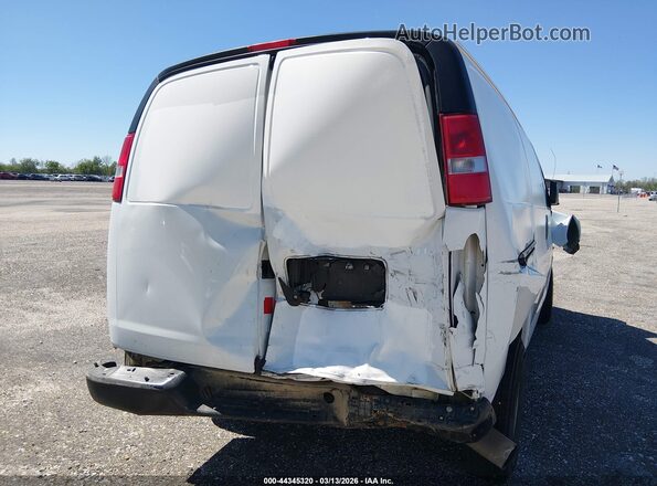 1GCWGAF19K1220035 2019 CHEVROLET EXPRESS Белый Вид задней части салона
