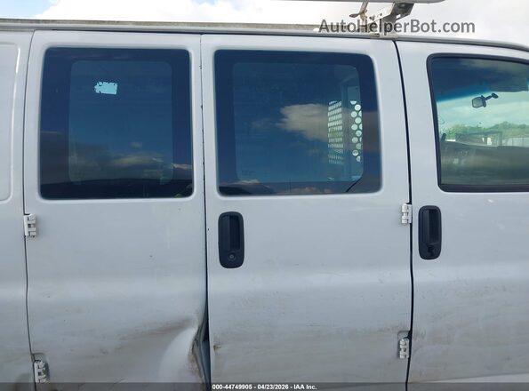1GCWGAFF1G1126086 2016 CHEVROLET EXPRESS White Սալոնի հետևի տեսք