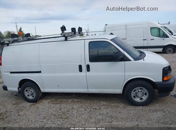 1GCWGAFF3H1280588 2017 CHEVROLET EXPRESS Белый Вид щитка приборов