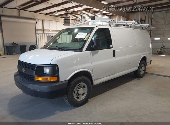 1GCWGAFF6G1330382 2016 CHEVROLET EXPRESS Белый Передняя левая четверть