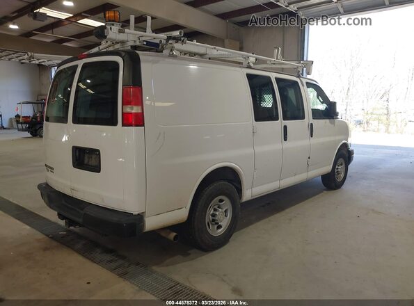1GCWGAFF6G1330382 2016 CHEVROLET EXPRESS Белый Задняя правая четверть