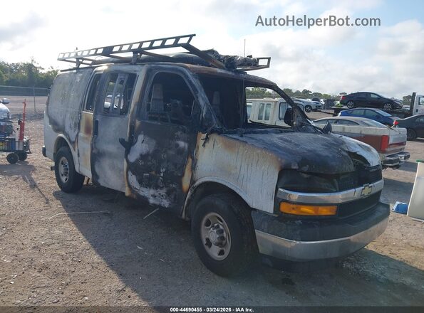 1GCWGAFG3J1183180 2018 CHEVROLET EXPRESS White Przód prawy