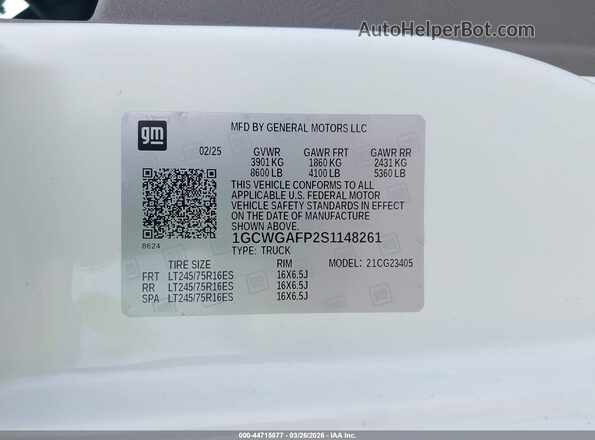 1GCWGAFP2S1148261 2025 CHEVROLET EXPRESS Белый Вид подкапотного пространства