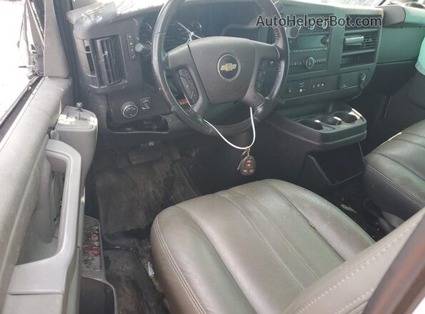 1GCWGAFP6P1187488 2023 CHEVROLET EXPRESS Белый Вид панели приборов