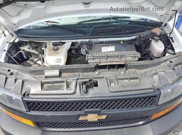1GCWGAFP6P1187488 2023 CHEVROLET EXPRESS Белый Вид подкапотного пространства