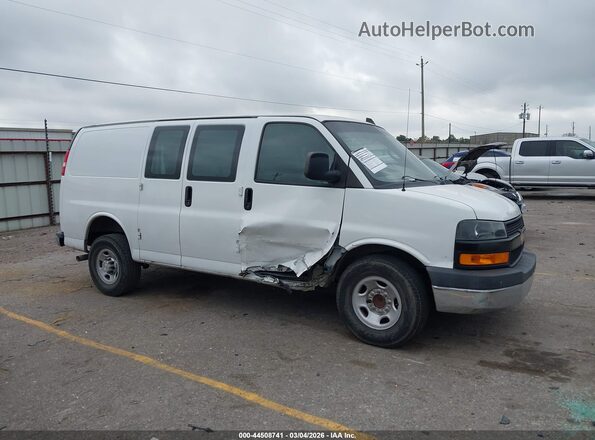 1GCWGAFP7K1191669 2019 CHEVROLET EXPRESS Белый Вид задней части салона