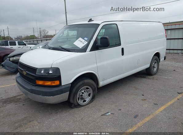 1GCWGAFP7K1191669 2019 CHEVROLET EXPRESS Белый Передняя левая четверть