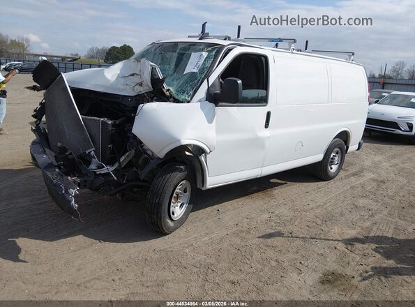 1GCWGAFP7S1150927 2025 CHEVROLET EXPRESS Белый Передняя левая четверть