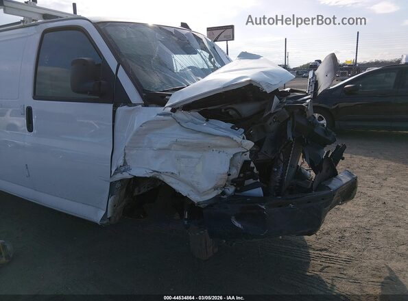1GCWGAFP7S1150927 2025 CHEVROLET EXPRESS Белый Вид задней части салона