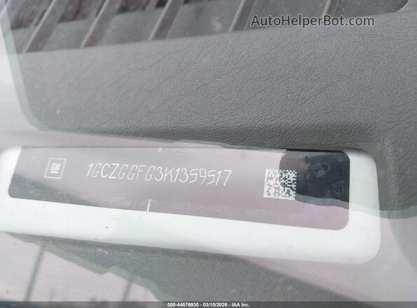 1GCZGGFG3K1359517 2019 CHEVROLET EXPRESS Белый Вид подкапотного пространства