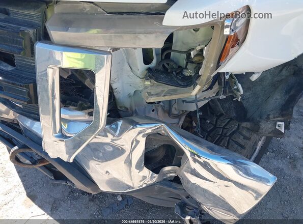 1GD28LE71NF247374 2022 GMC SIERRA White Widok z przodu