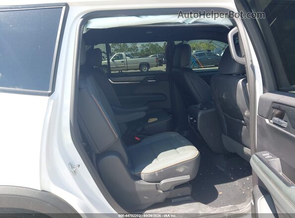 1GKENPKS2RJ176137 2024 GMC ACADIA Белый Вид наклейки с VIN-кодом