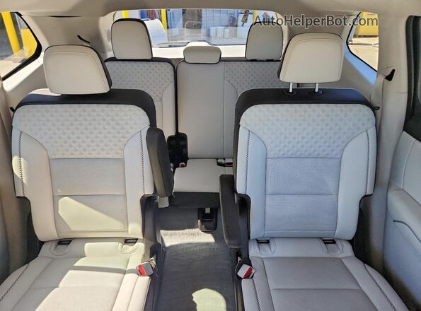 1GKENRKS1RJ150446 2024 GMC ACADIA Синий Вид задних сидений