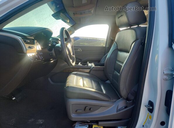 1GKS1CKJ4LR120675 2020 GMC YUKON Белый Вид салона спереди