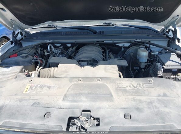1GKS1GKC3JR389837 2018 GMC YUKON Белый Вид сзади