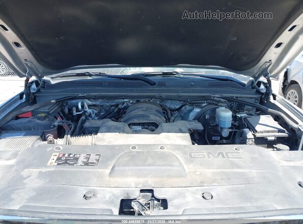 1GKS2CKJ2JR298417 2018 GMC YUKON Серебряный Вид сзади