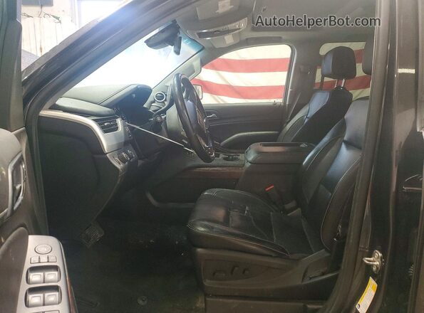 1GKS2GKC0JR313893 2018 GMC YUKON Gray Widok wnętrza z przodu