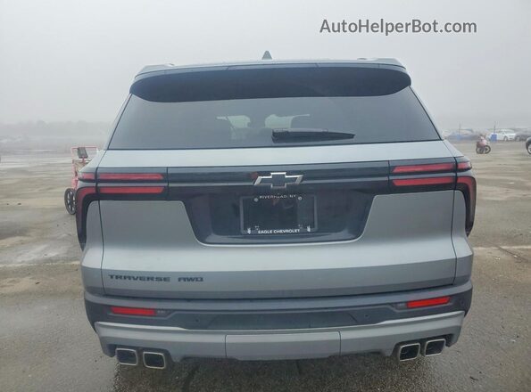 1GNEVGRS8SJ219040 2025 CHEVROLET TRAVERSE Серебряный Вид сзади