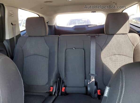 1GNKVGKD2HJ108734 2017 CHEVROLET TRAVERSE Серебряный Вид задних сидений