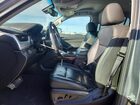 2019 Chevrolet Tahoe C1500 Lt Серый vin: 1GNSCBKC0KR257068