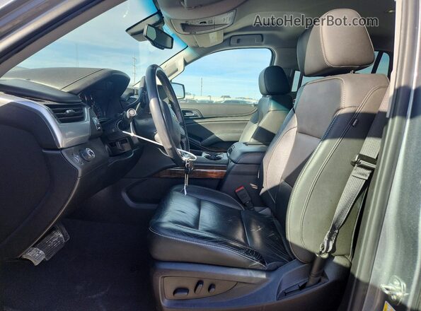 1GNSCBKC0KR257068 2019 CHEVROLET TAHOE Серый Вид салона спереди