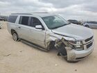 2018 Chevrolet Suburban C1500 Lt Серебряный vin: 1GNSCHKC1JR235646