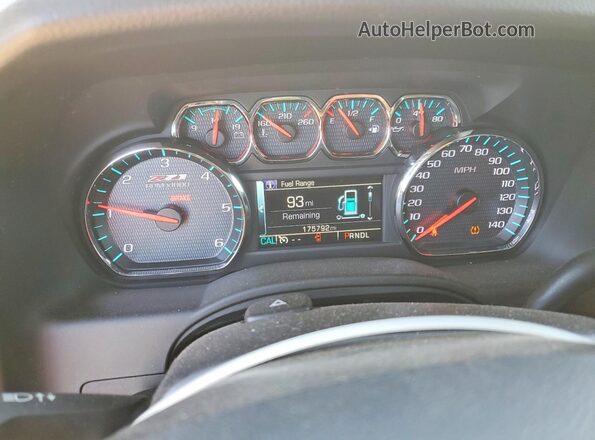 1GNSKBKC2HR190419 2017 CHEVROLET TAHOE Белый Вид щитка приборов