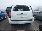 2018 Chevrolet Tahoe Lt Белый vin: 1GNSKBKC5JR389633