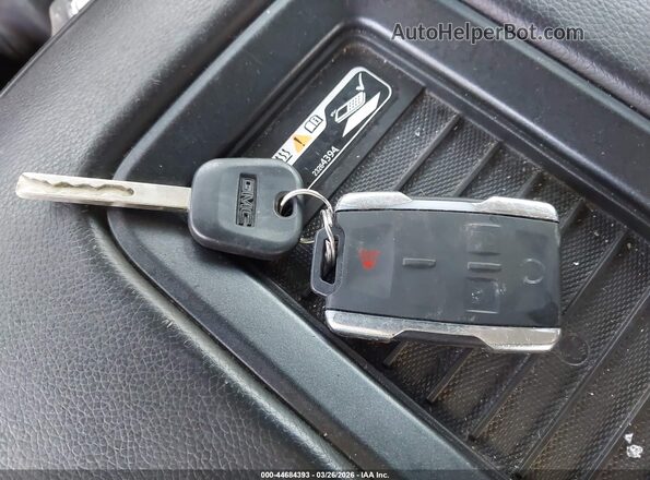 1GT12UEY1HF211897 2017 GMC SIERRA Dark Blue Вид панели приборов