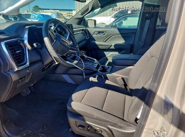 1GTP1BEK6T1139775 2026 GMC CANYON Бежевый Вид салона спереди