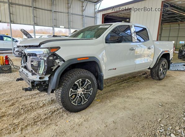 1GTP6DEK4R1194697 2024 GMC CANYON Белый Передняя левая четверть