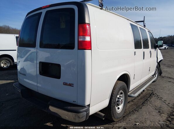 1GTW7AF75N1241733 2022 GMC SAVANA 2500 White Trasero derecho