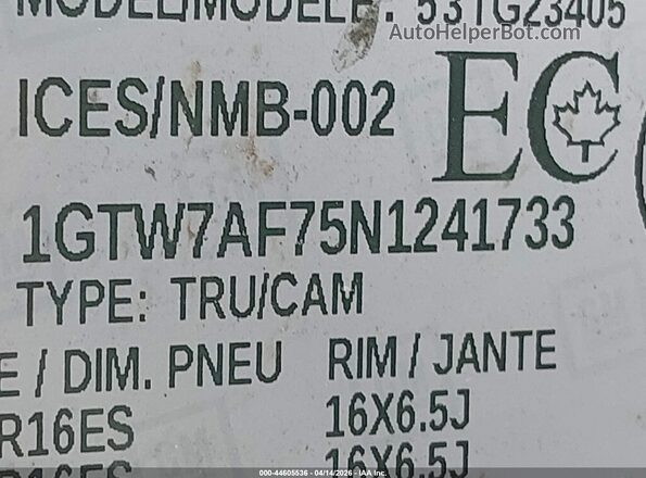 1GTW7AF75N1241733 2022 GMC SAVANA 2500 White Vista del compartimento del motor