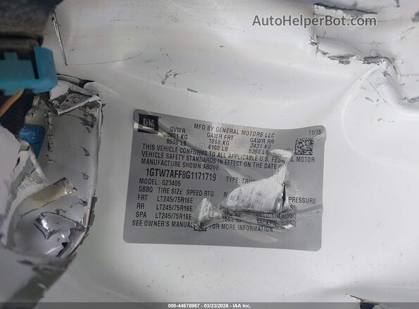 1GTW7AFF8G1171719 2016 GMC SAVANA 2500 Белый Вид подкапотного пространства
