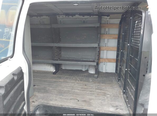 1GTW7AFG2L1168236 2020 GMC SAVANA CARGO White Widok naklejki z numerem VIN