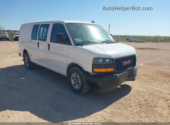 1GTW7AFP1M1192352 2021 GMC SAVANA CARGO White Front right