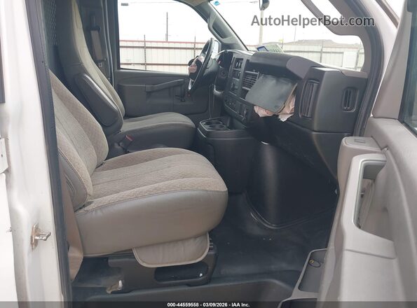 1GTW7AFP1M1192352 2021 GMC SAVANA CARGO White Front interior view