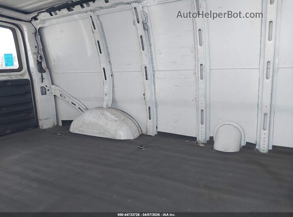 1GTW7AFP3L1261301 2020 GMC SAVANA CARGO Белый Вид наклейки с VIN-кодом
